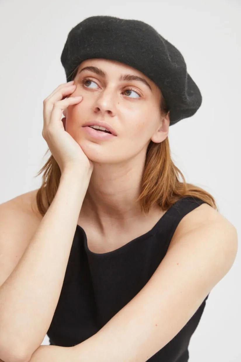 Alice Beret Black