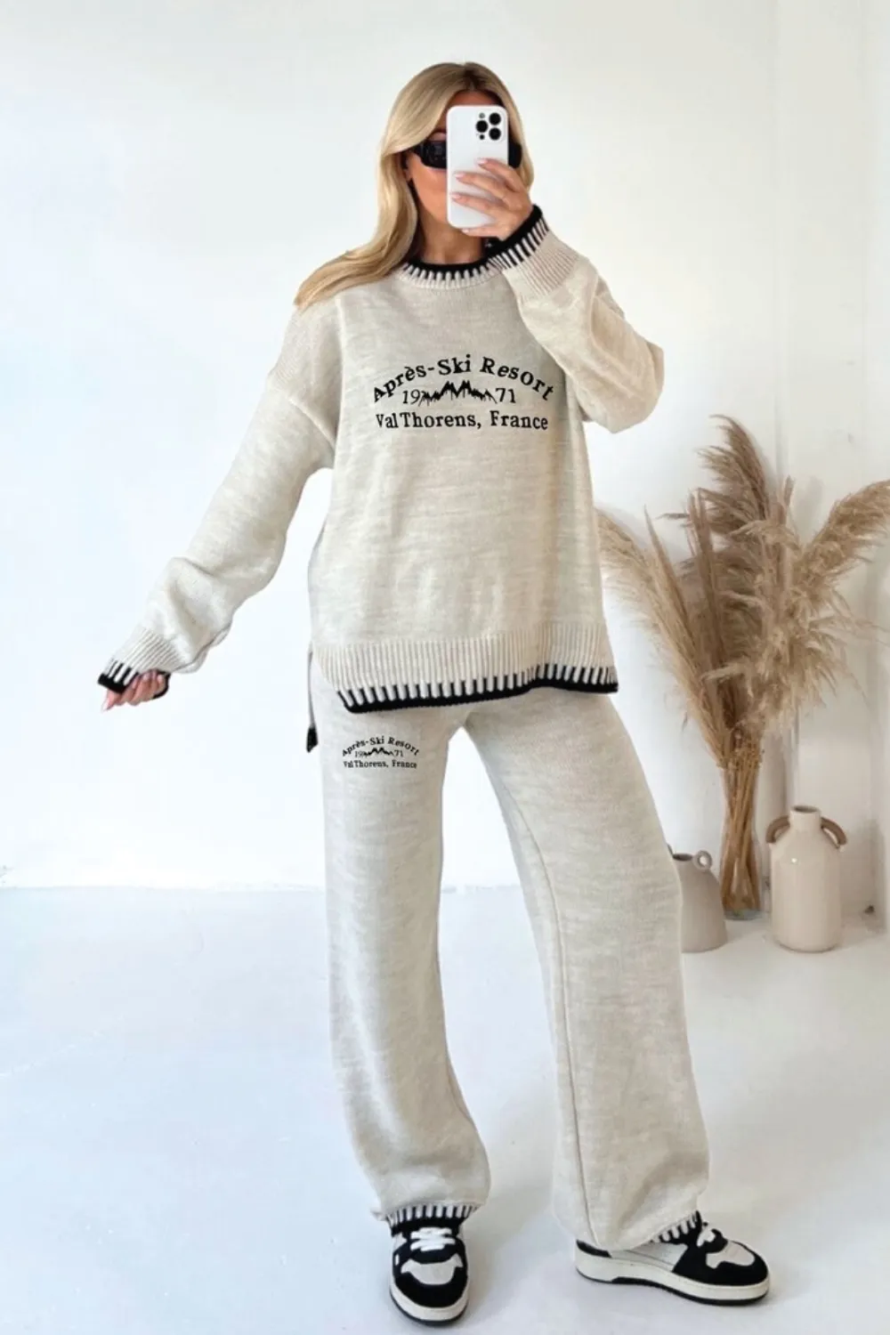 Apres ski cream embroidered knitted jumper and trousers