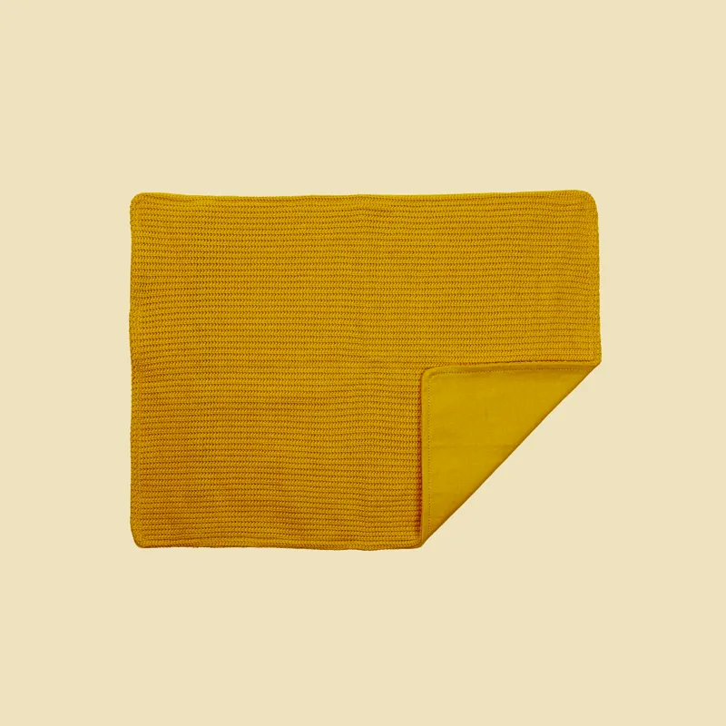 Cover | 45x60 Knitted Ocher Yellow