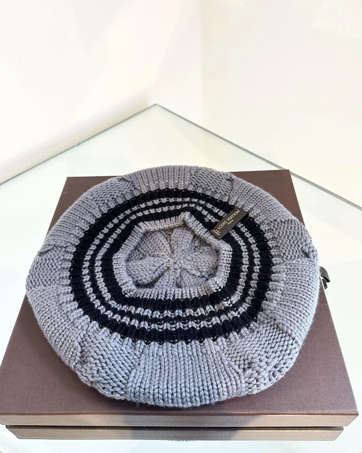 LOUIS VUITTON Logo Colombia Cable Knit Wool Beret