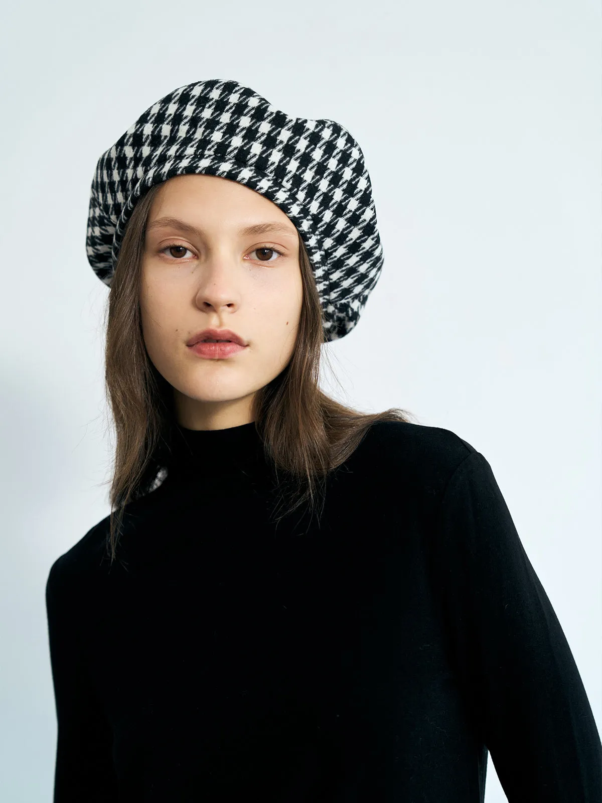 "Houndstooth" Beret Hat - Black & White